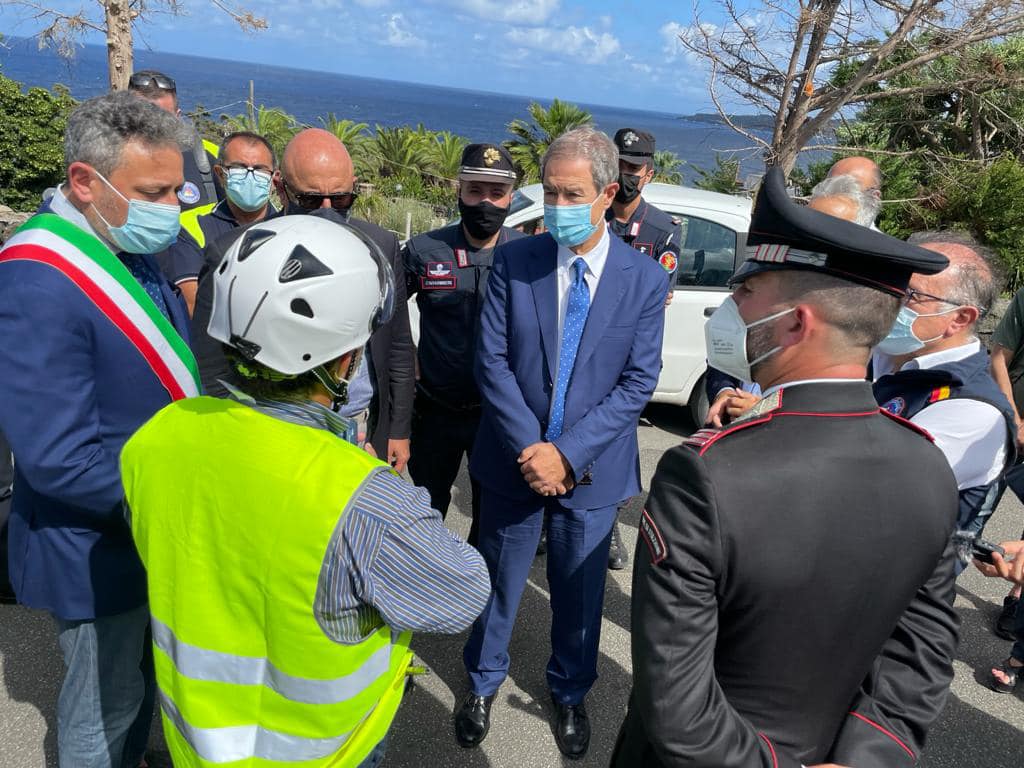 Tromba d’aria a Pantelleria, Musumeci si reca sull’isola, “chiederemo stato calamità” Tromba d’aria a Pantelleria, Musumeci si reca sull’isola, “chiederemo stato calamità”