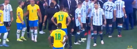Brasile-Argentina, match sospeso per covid: caos in campo VIDEO
