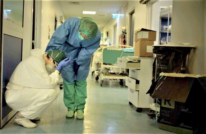 Covid, allarme contagi tra i sanitari, dubbi su vaccino