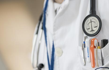 A Palermo e provincia ancora 720 medici no vax senza dose