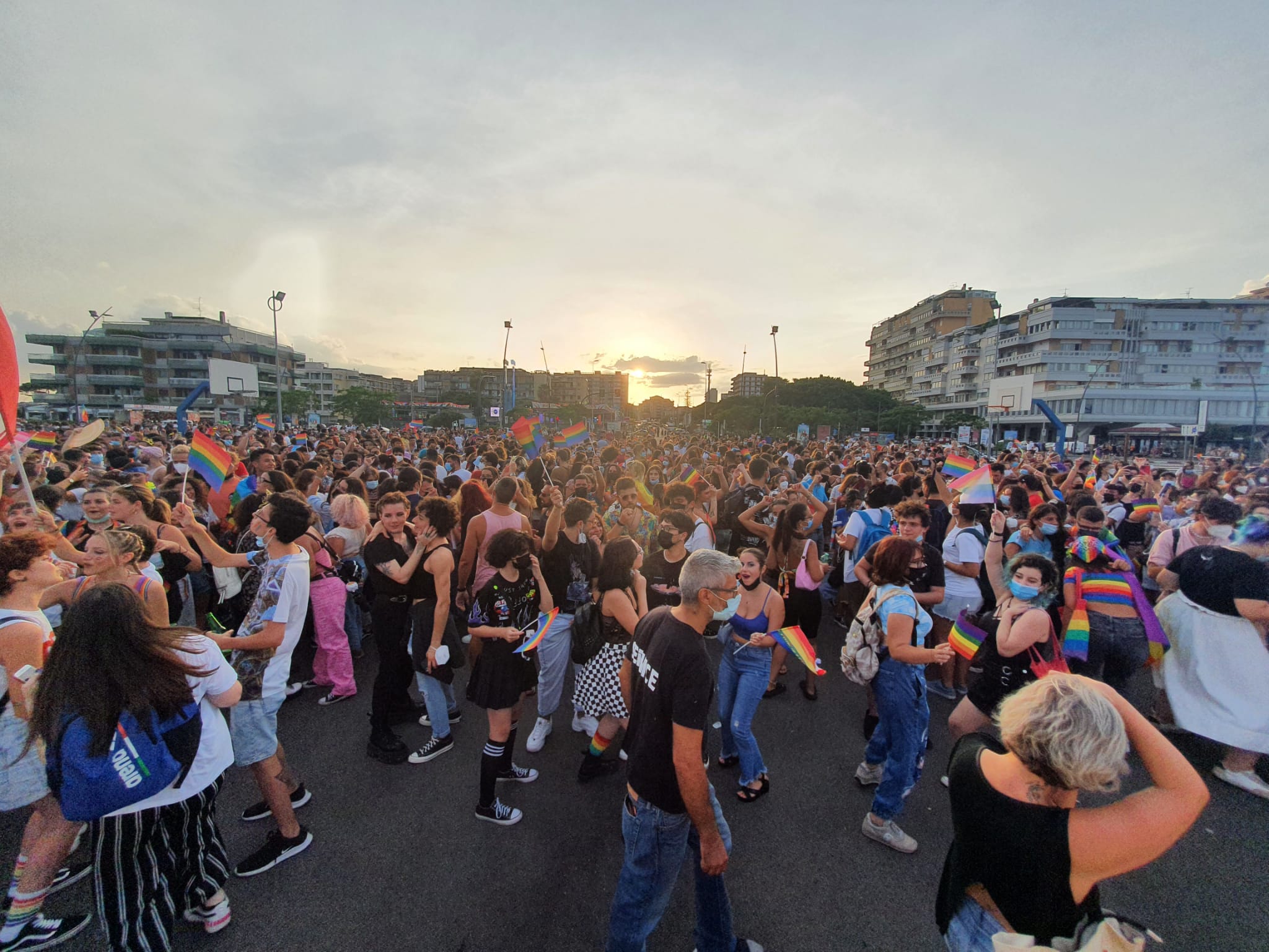 Catania pride 2021, il “rumore” in piazza, “Meritiamo tutela e rispetto”