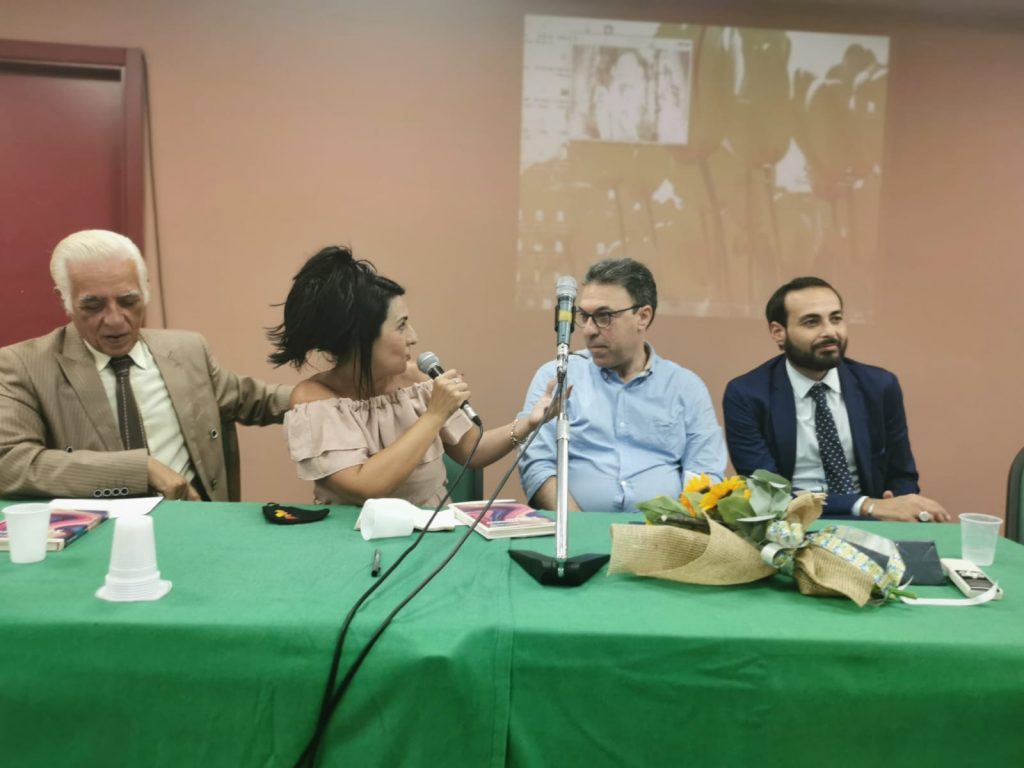 “Il mio pensiero a colori”, il nuovo libro di Amadio è un successo