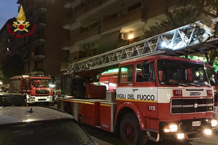 Roma, un altro incendio, morta una donna anziana al Tuscolano