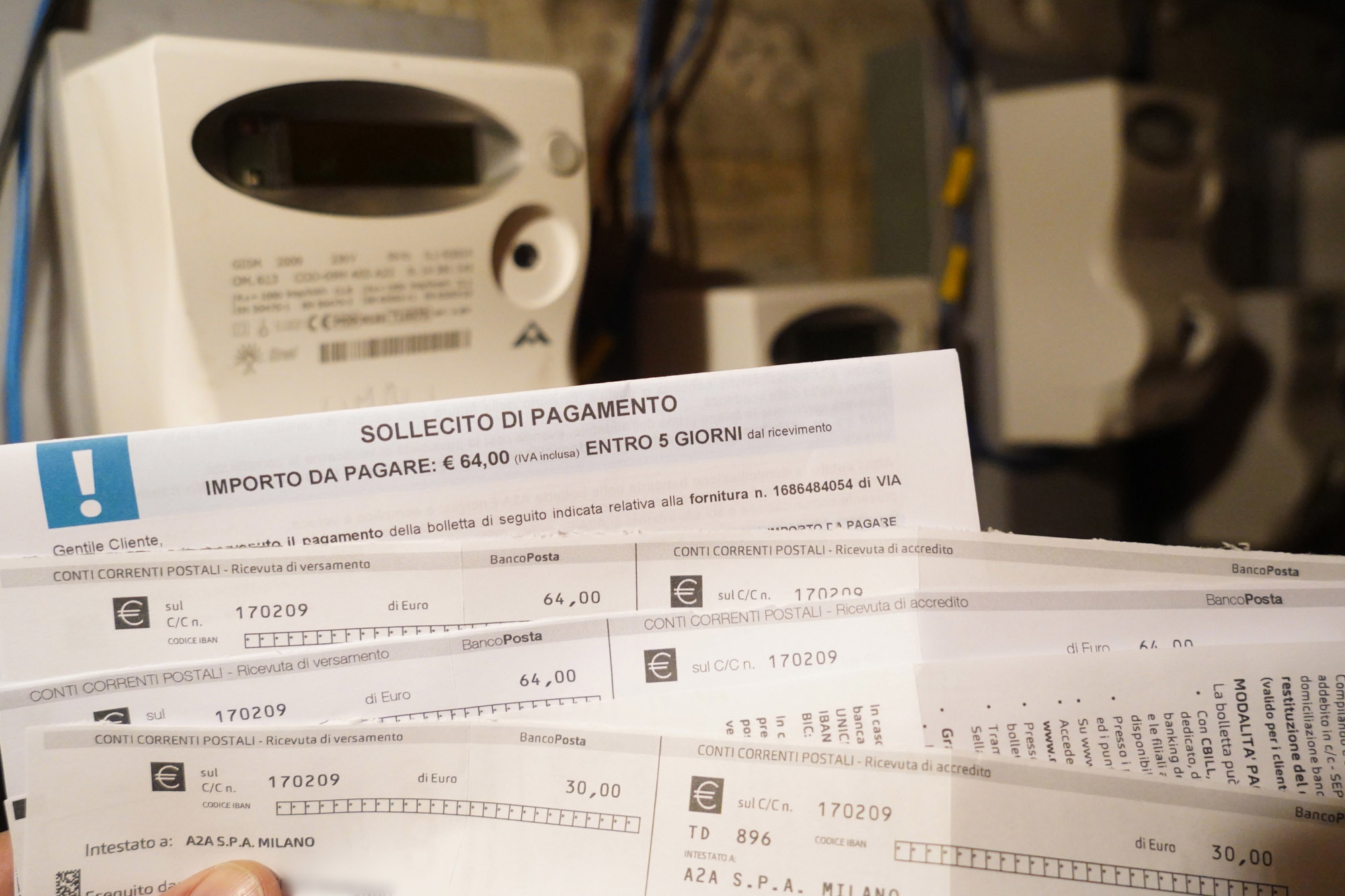 Bolletta luce, in arrivo un calo del 20%, risparmio di 287 euro a famiglia