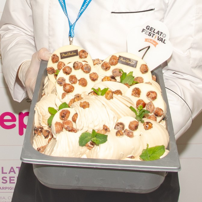 Due siciliani, tra i 16 migliori gelatai d’Italia, in 4 andranno al mondiale Due siciliani, tra i 16 migliori gelatai d’Italia, in 4 andranno al mondiale