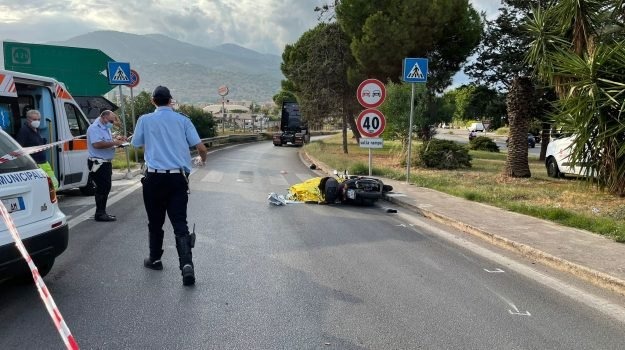 Palermo, incidente mortale in via Belgio, morto motociclista di 59 anni VIDEO
