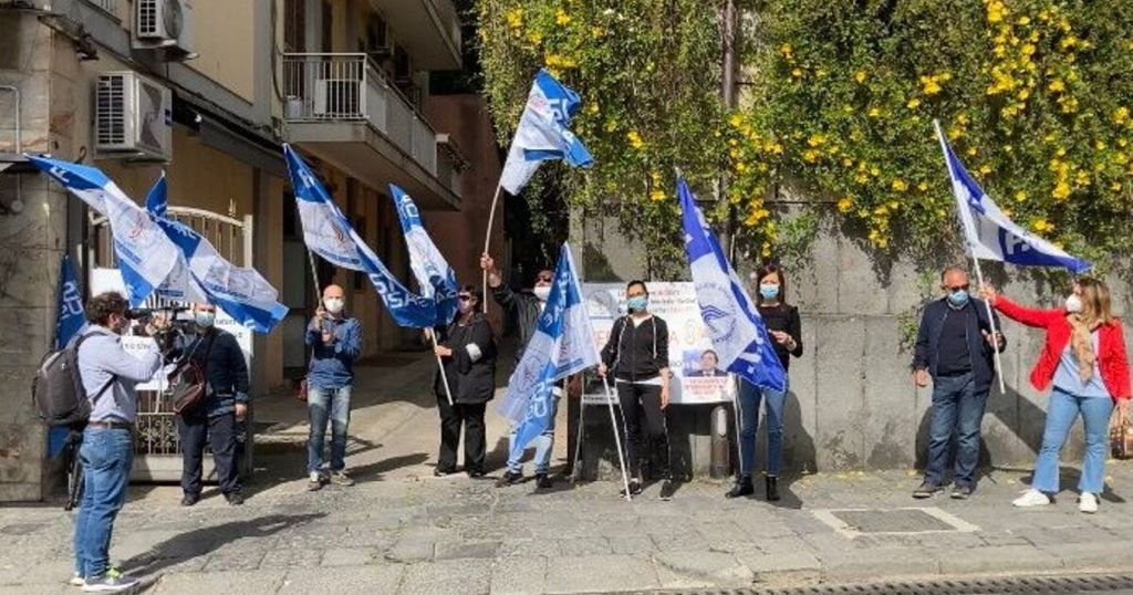 Manifestazione per i diritti dei custodi dell’ex istituto musicale Bellini Manifestazione per i diritti dei custodi dell’ex istituto musicale Bellini