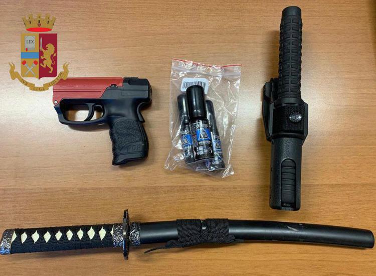 No vax, 50enni complottisti e pronti ad armarsi: chi erano “i guerrieri” della chat