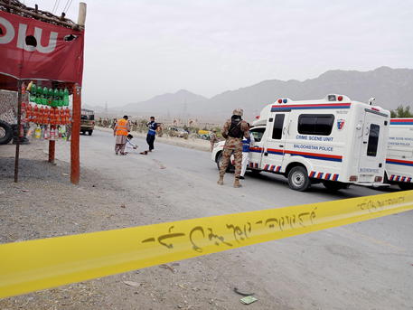 Attentato terroristico dei talebani in Pakistan, “Oltre 25 morti”