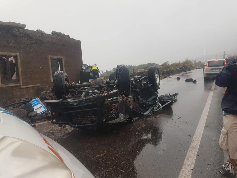 Tromba d’aria a Pantelleria, due morti e feriti gravi, le foto della tragedia