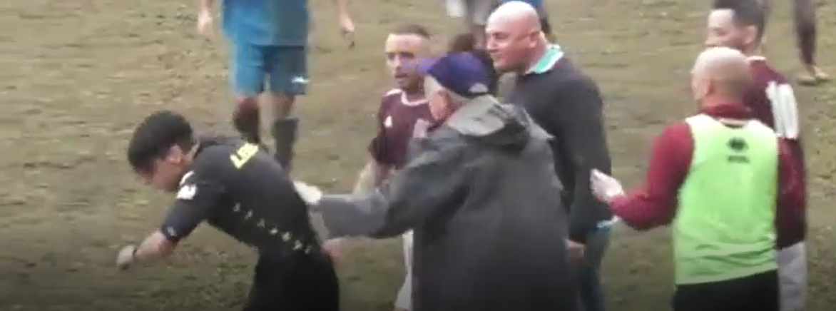 Incredibile in Prima Categoria, arbitro preso a pugni durante una gara VIDEO