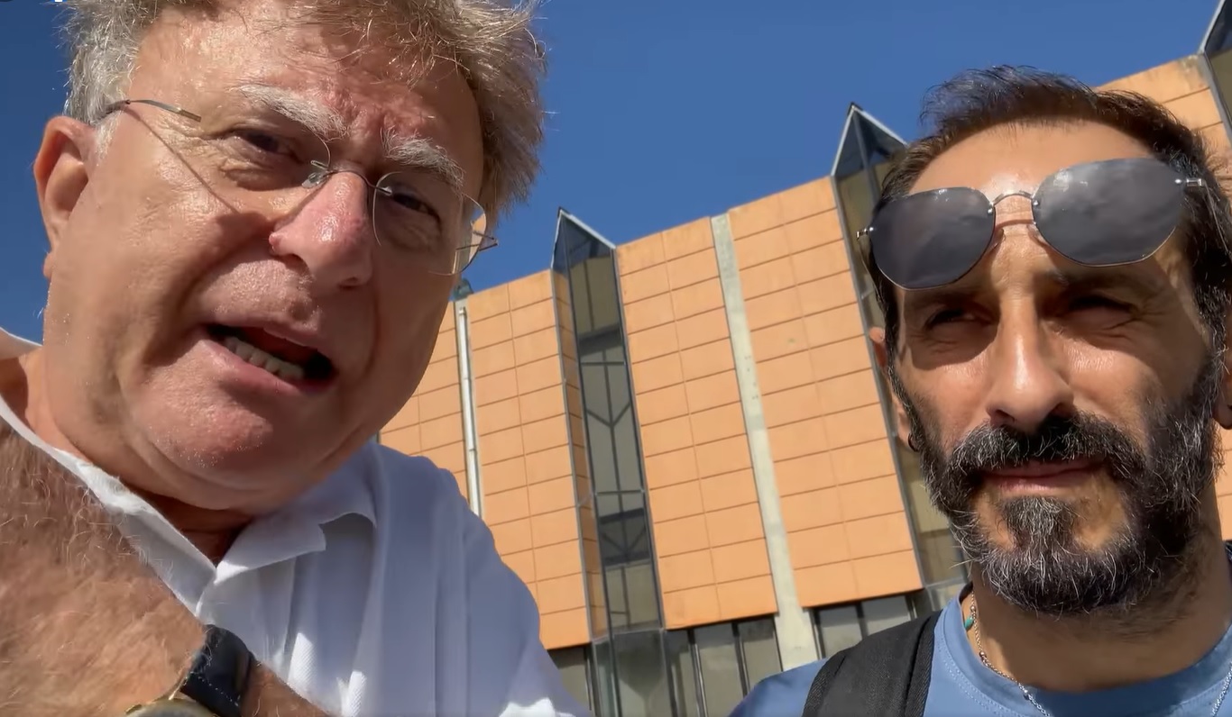 Messina, Red Ronnie rifiuta di mostrare Green pass, interviene la Polizia