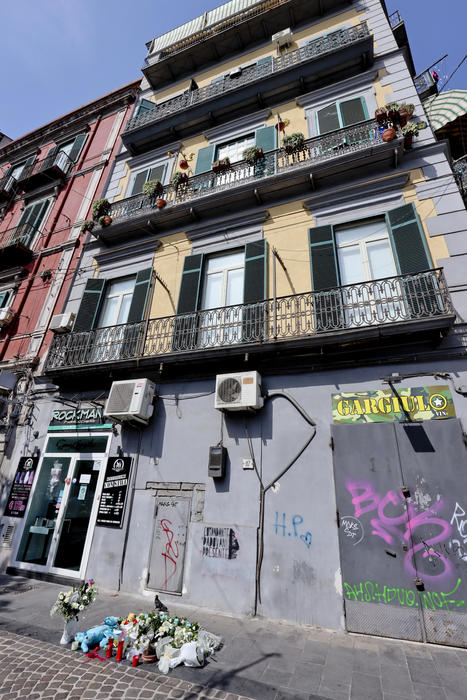 Bimbo morto a Napoli, “Ti butto giù”, il video choc su Tik Tok