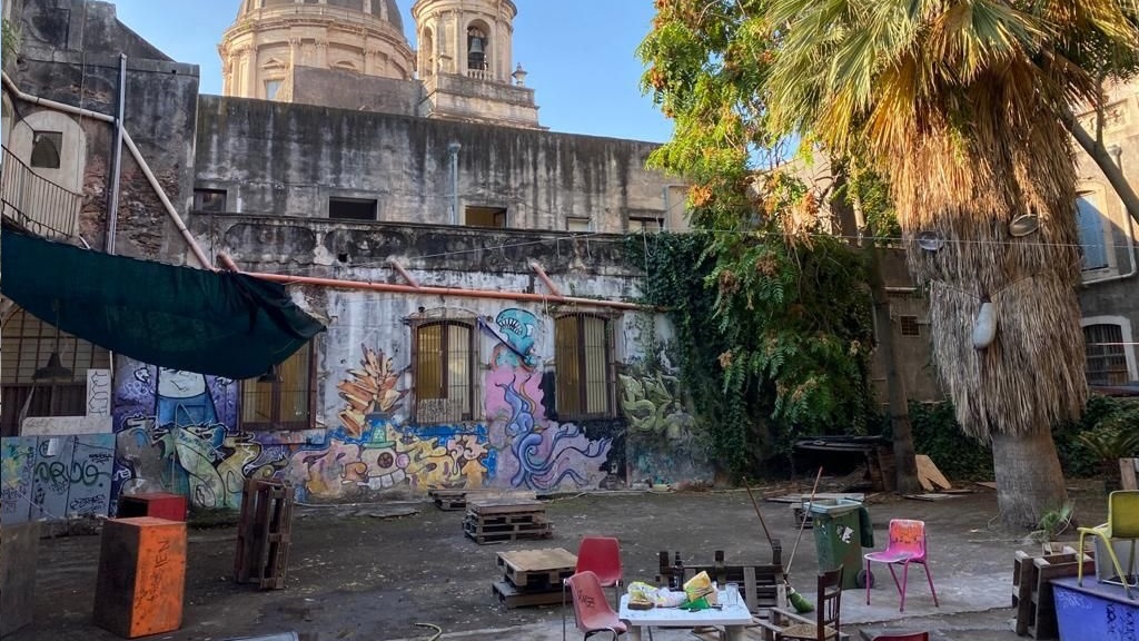 Catania, sgomberato Centro Auro, era location per rave e spaccio
