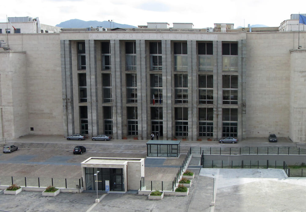 Palermo, mazzette per le salme al Policlinico: la Procura chiede l’arresto per 15 persone