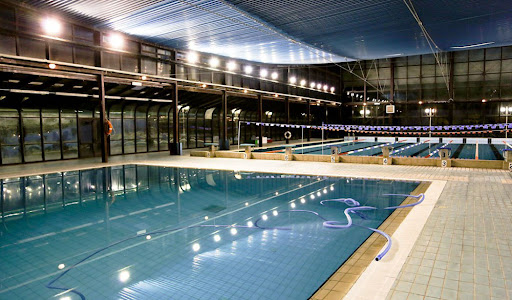 Taormina, piscina comunale schiava di degrado e vandali