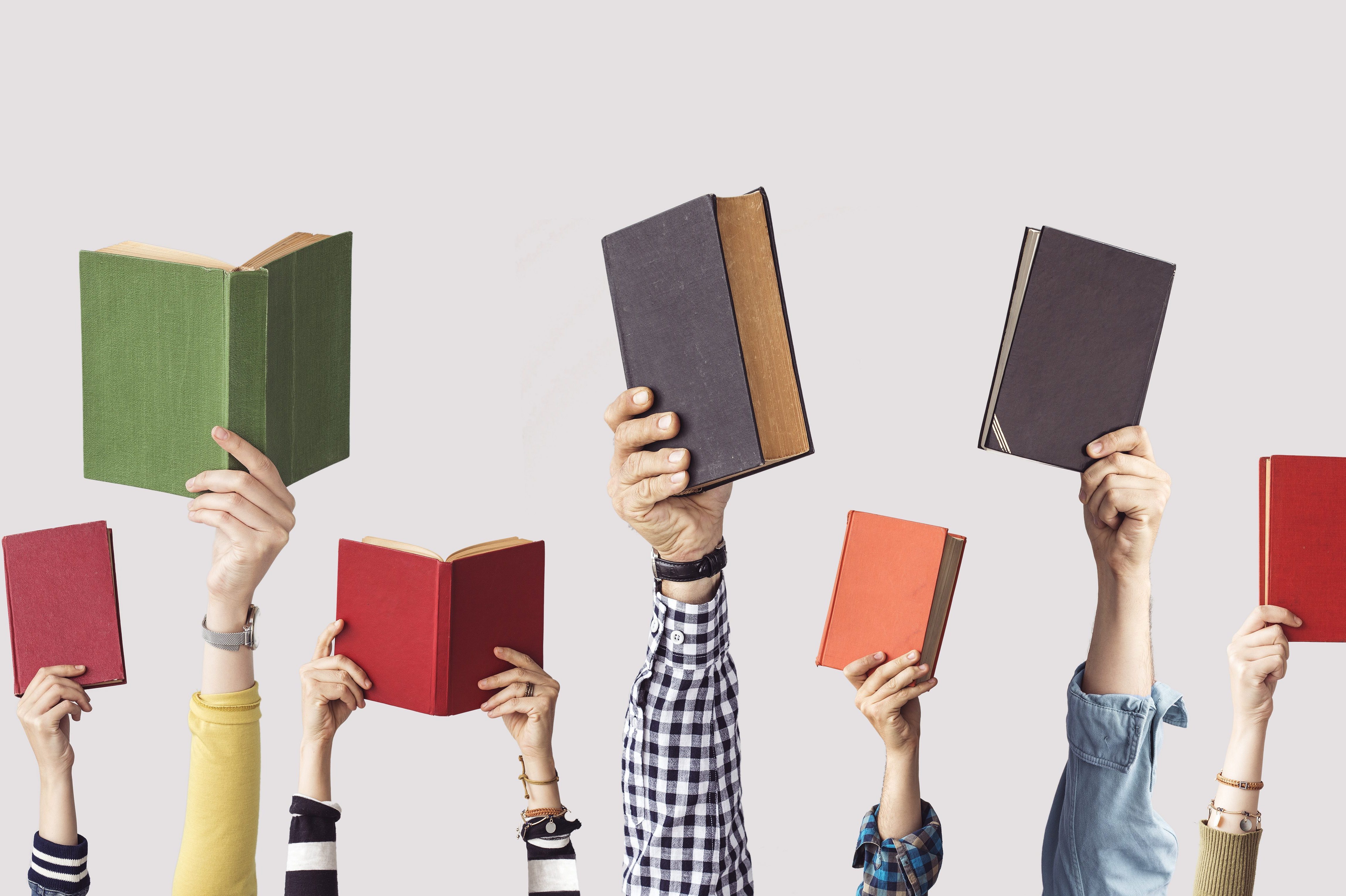 Tempo libero, gli italiani scelgono libri e foto Tempo libero, gli italiani scelgono libri e foto