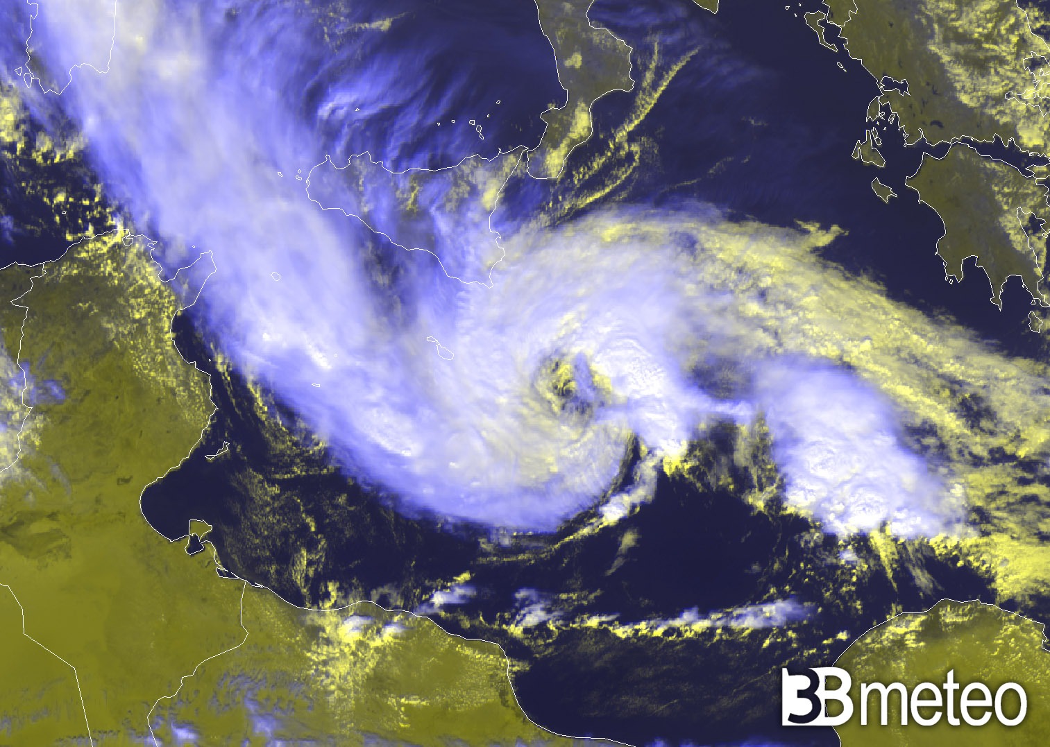 Galleria foto 'Medicane in Sicilia, dove si trova in questo momento e a che ora arriverà' - foto 1