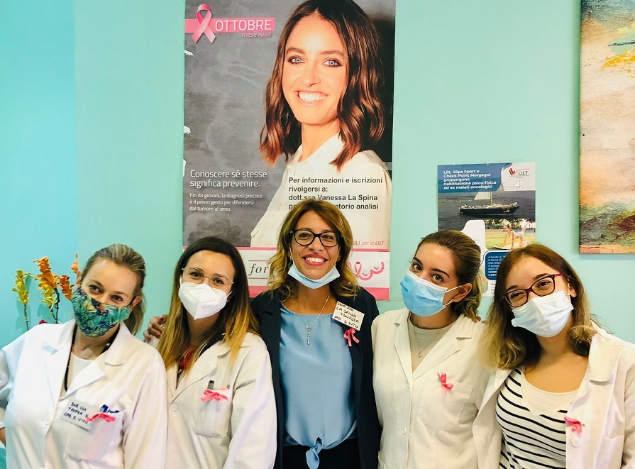 Cancro al seno, ottobre “rosa”: dalla prevenzione al post-malattia