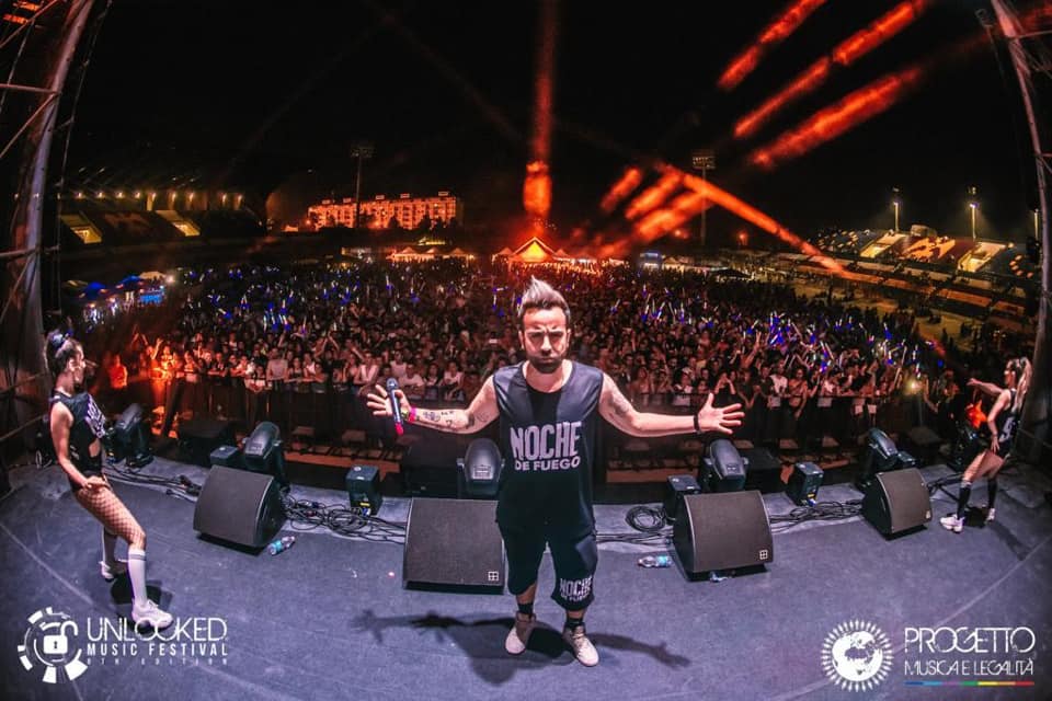 Riaprono le discoteche in tutta Italia ma in Sicilia non si balla