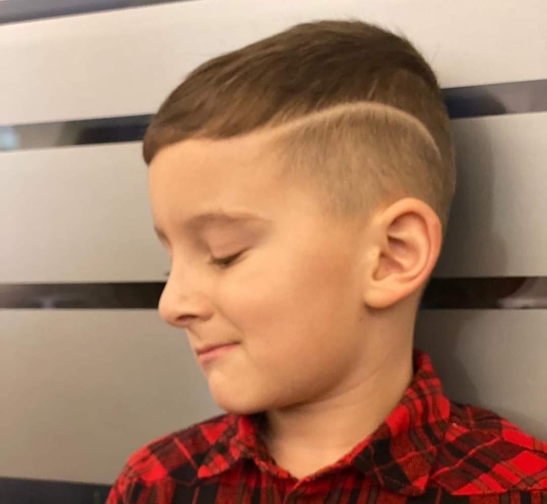 Rapito bambino di 5 anni, è caccia al padre, al piccolo e al furgone