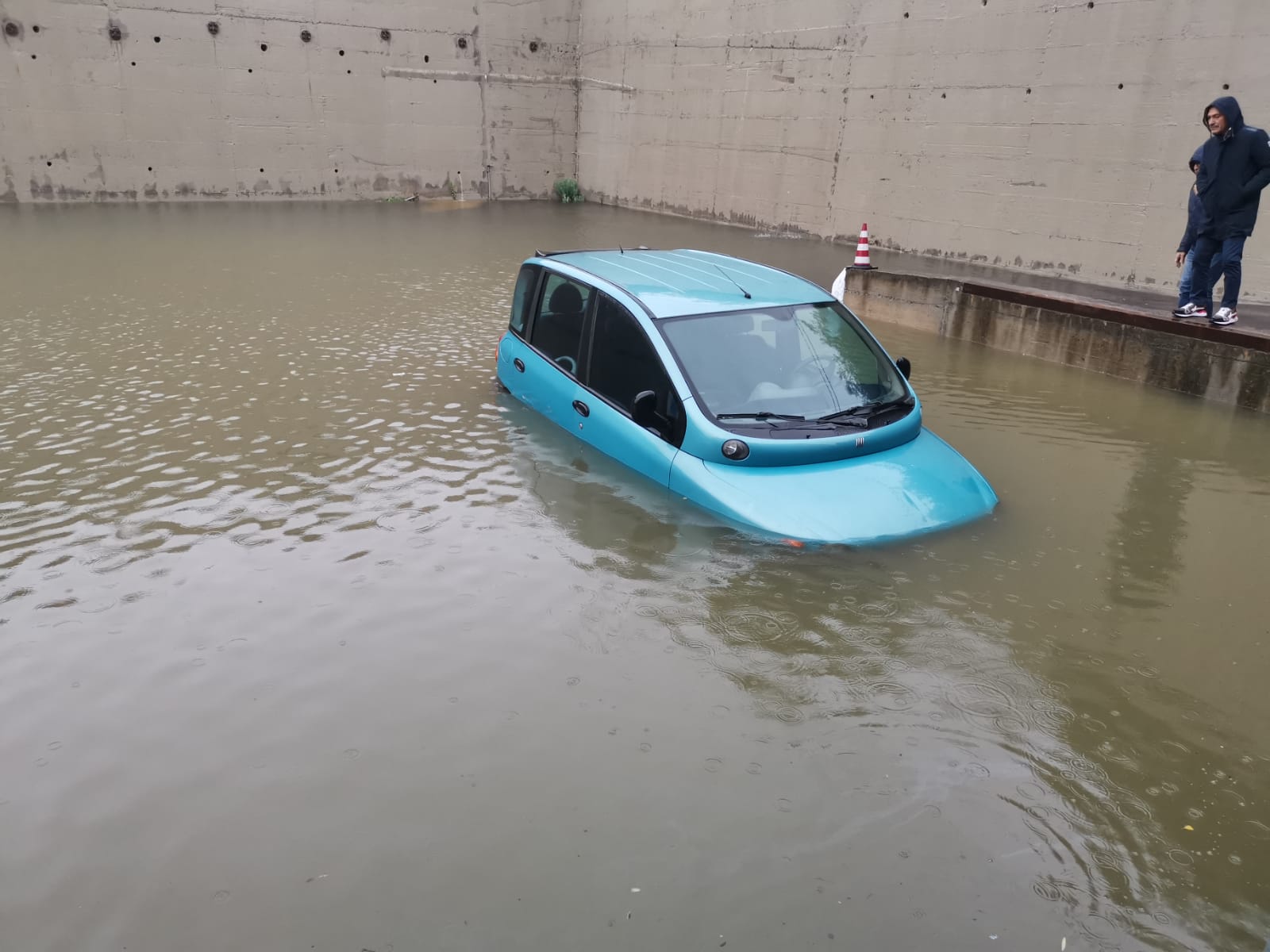 Maltempo a Catania, Mattarella telefona al sindaco Pogliese, paura per MediCane