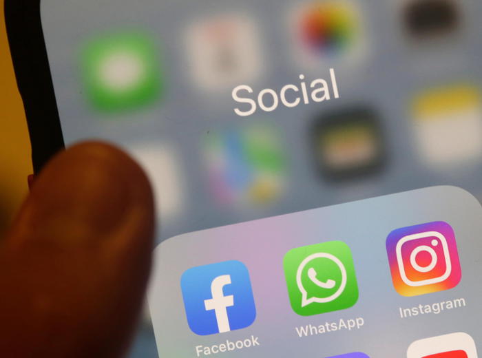 WhatsApp funziona dopo il down. E anche Fb e Instagram