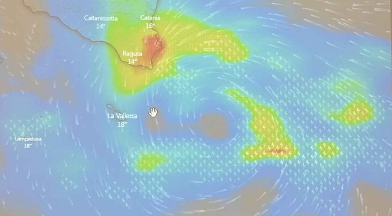 Maltempo Sicilia, notte di temporali e vento, il ciclone Apollo si avvicina