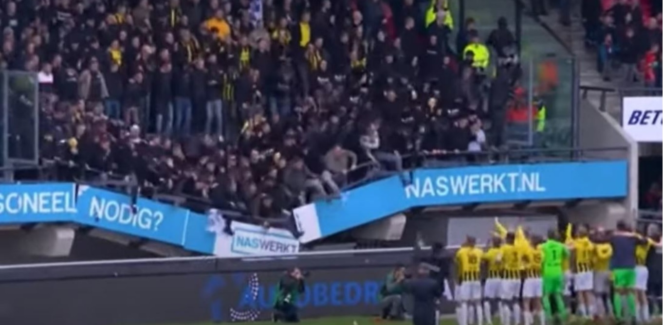 Olanda, paura a Nimega, crolla la curva del Vitesse, le foto