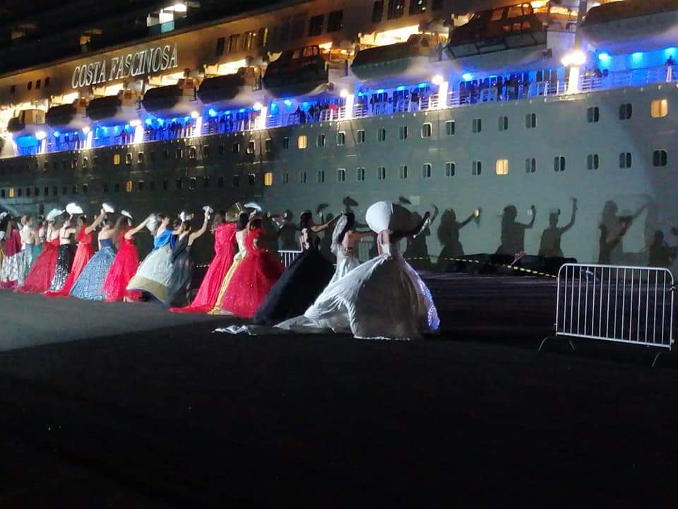 “Un Porto oltre ogni limite” per Moda, Arte e Spettacolo “Un Porto oltre ogni limite” per Moda, Arte e Spettacolo