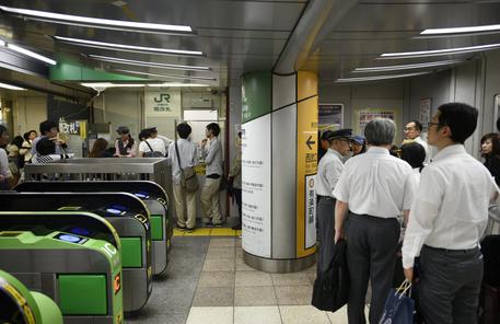 Tokyo, terremoto di magnitudo 6.1, nessun allarme tsunami