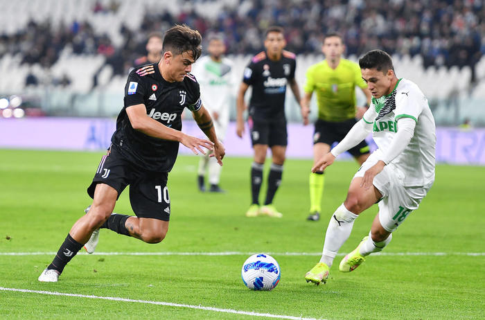 Var, come può cambiare: audio arbitri e challenge allenatori