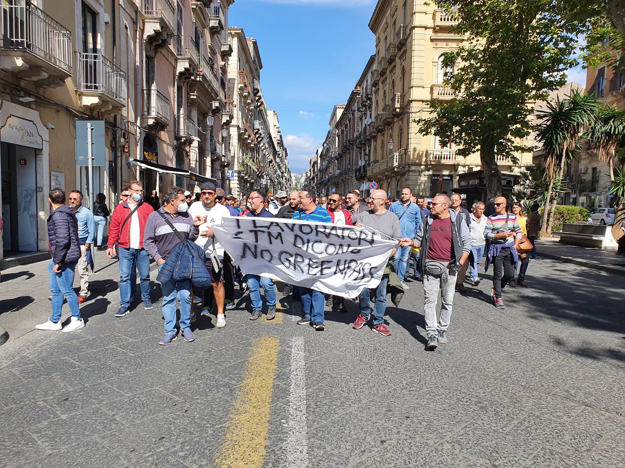 LIVE Green pass al lavoro, la giornata di proteste in Italia e Sicilia (VIDEO)