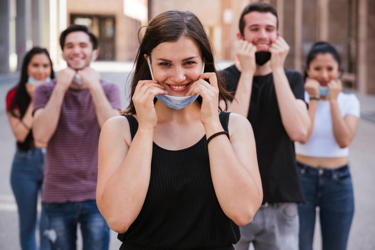 Green pass e mascherina Ffp2: cosa cambia dal 1 maggio e dal 15 giugno, le regole