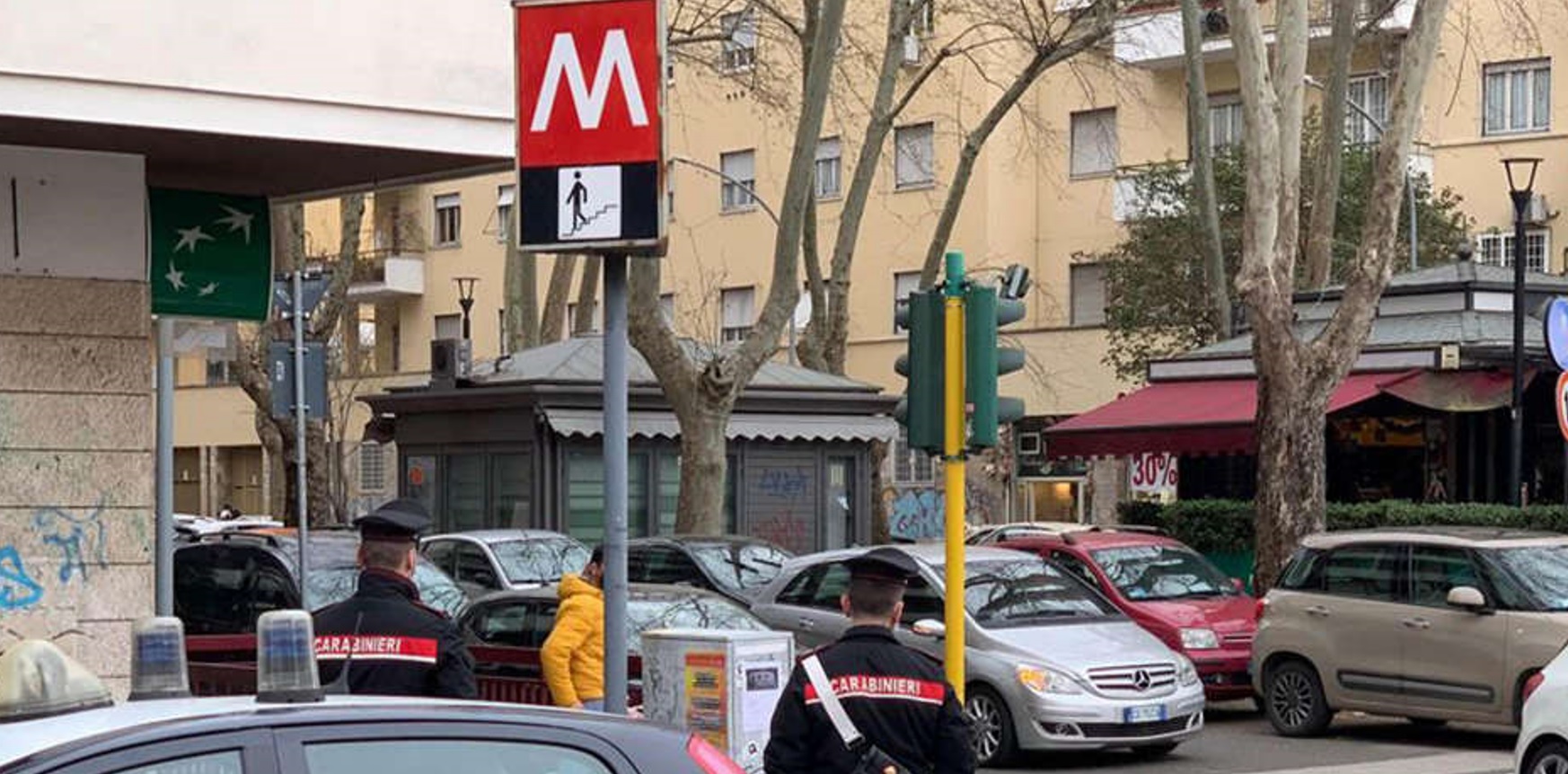 Muore investito dalla metropolitana nella stazione, ipotesi suicidio