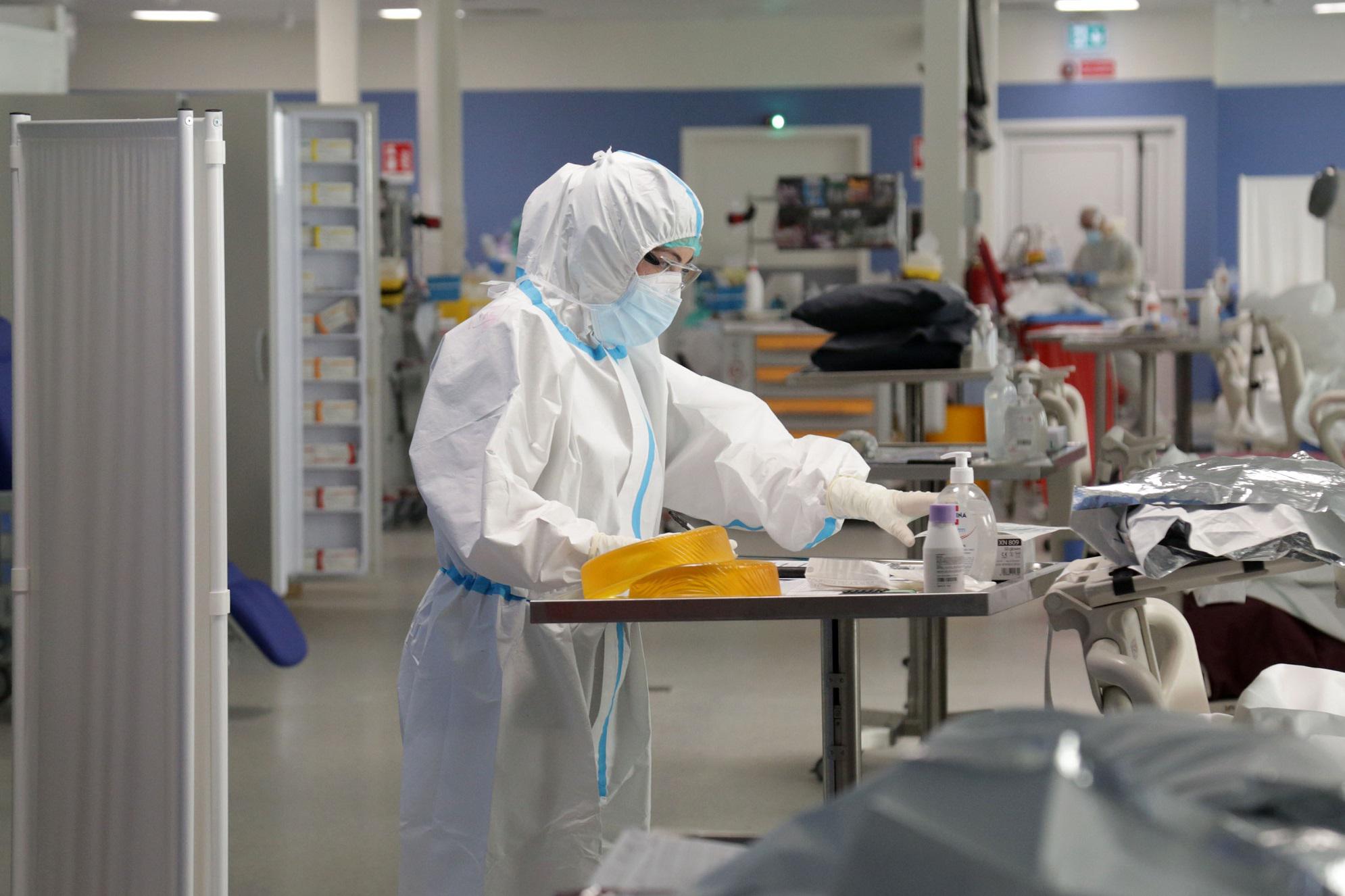 Covid, timori per la lenta crescita esponenziale