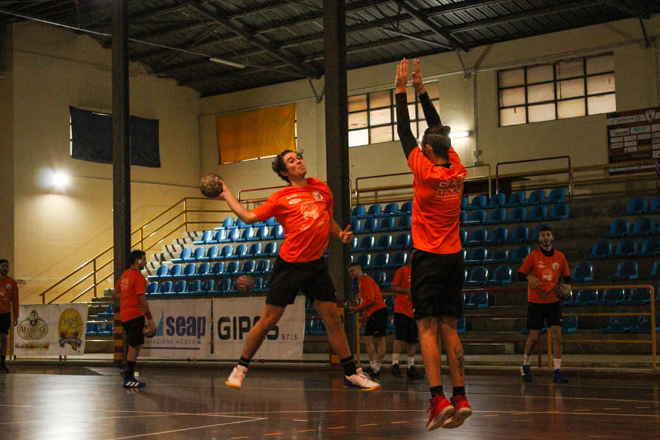 Pallamano, Asd Girgenti, allenatore picchia giocatore, poi si dimette