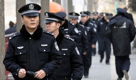 Cina pensa a una legge per punire i genitori per i crimini dei figli Cina pensa a una legge per punire i genitori per i crimini dei figli