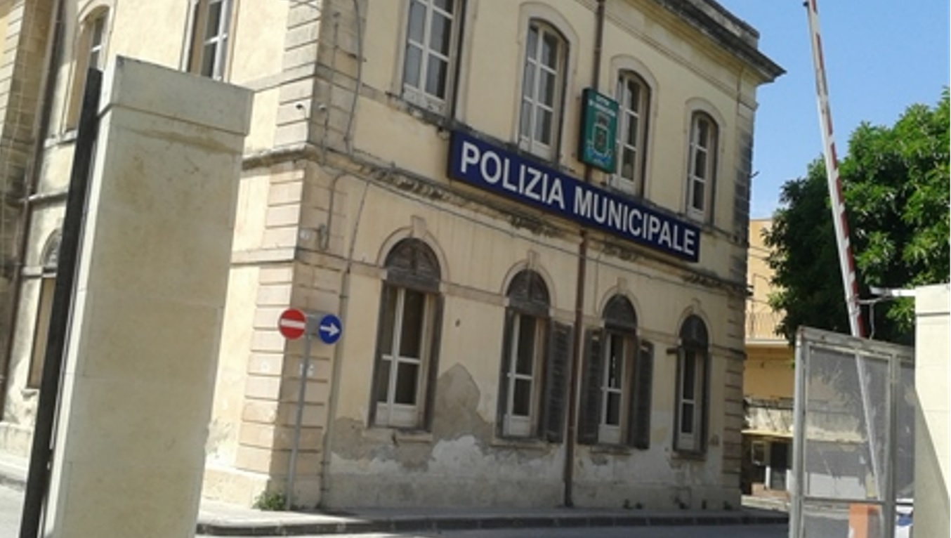 Siracusa, 38enne arrestato per possesso di sostanze stupefacenti e arma modificata