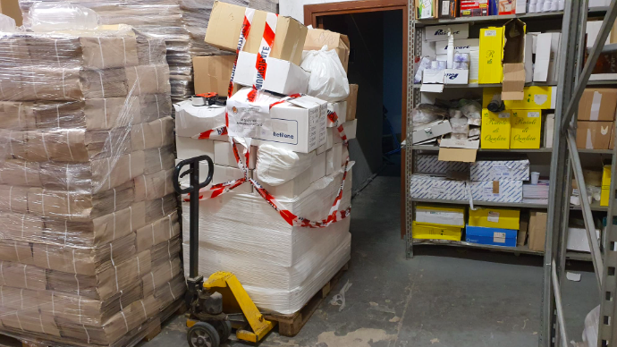 Sequestrata oltre mezza tonnellata di sacchetti di plastica