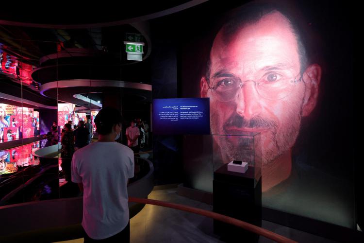 Steve Jobs, la figlia Eve diseredata dalla madre, “Eredità finirà con me”