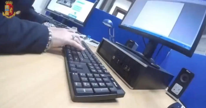 Green pass falsi, Polposta Catania sequestra canali Telegram