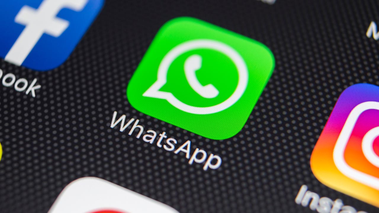 Whatsapp, violazione dati dopo il down? I consigli per rendere l’app più sicura
