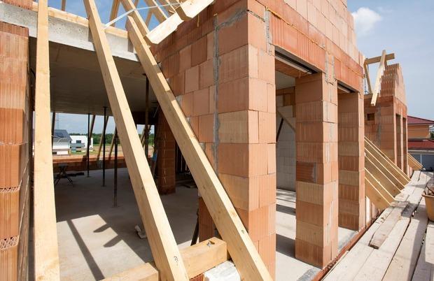 Sanatorie edilizie, Regione prova a superare l’impugnativa