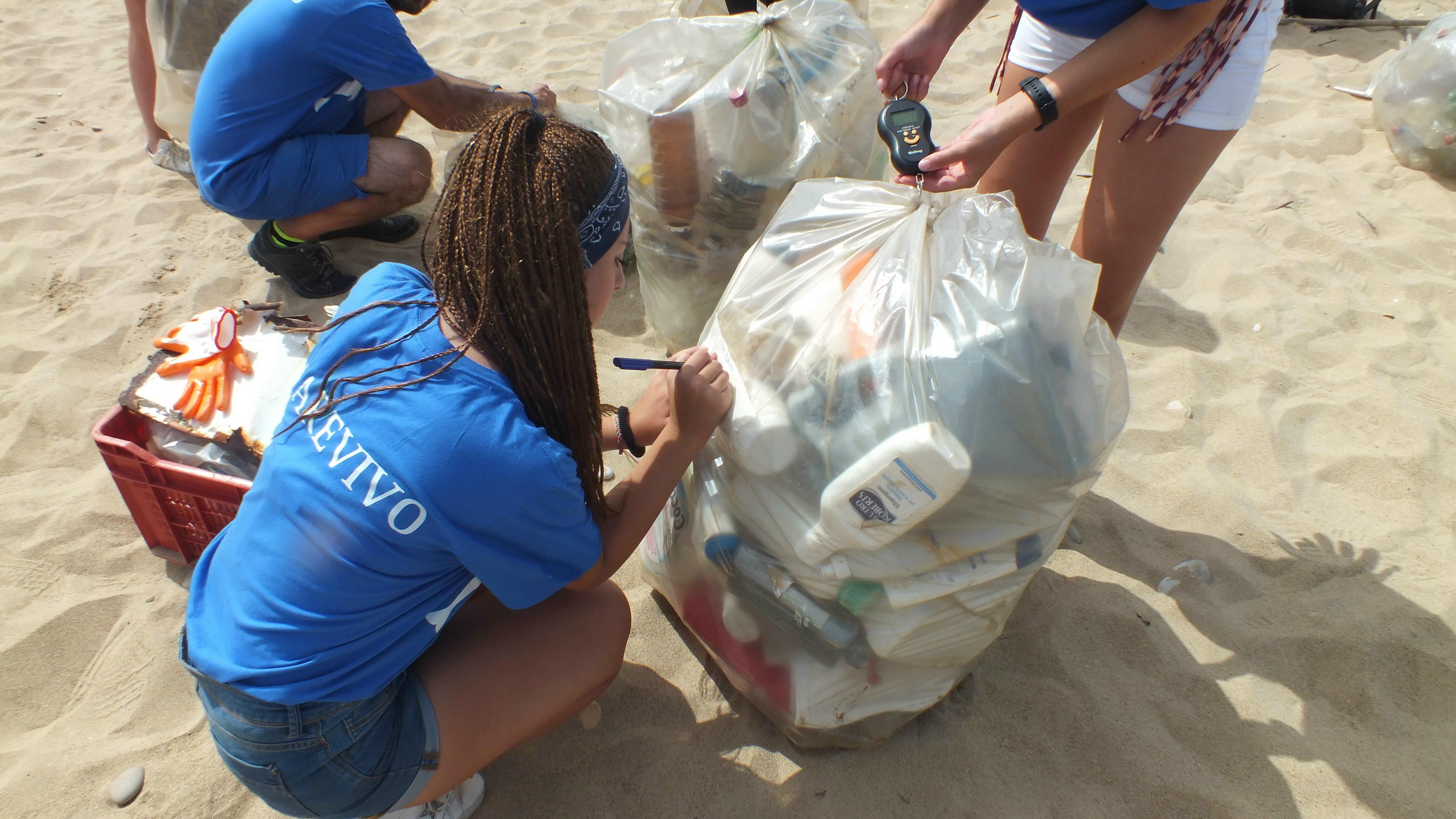Sciacca, Istituto Mariano Rossi adotta il litorale dello Stazzone