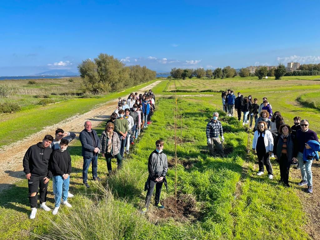 Marsala, alberi di tamerice piantumati dagli studenti