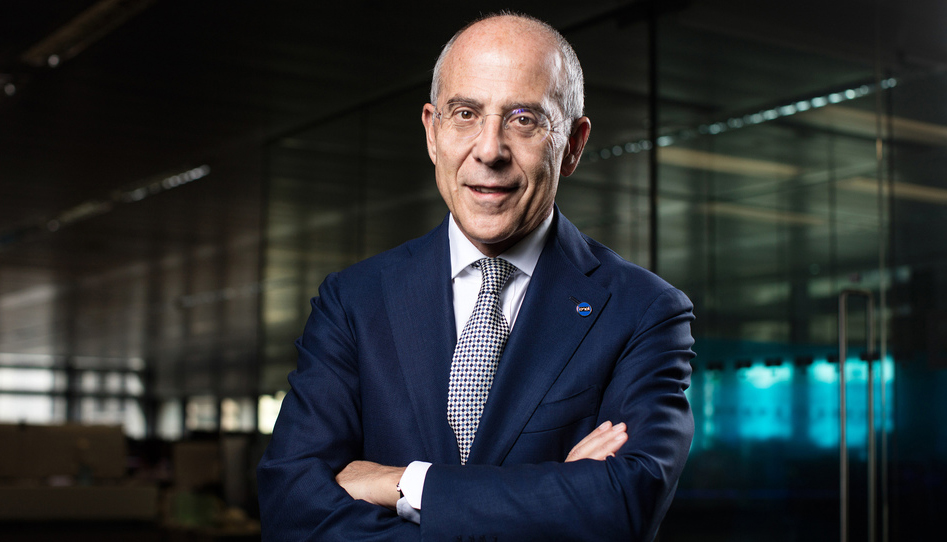 Energia, Enel anticipa di 10 anni l’obiettivo di decarbonizzazione