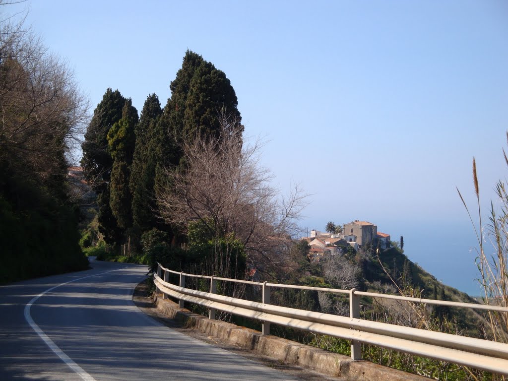 Cedimento in statale 113 ad Alcamo, traffico deviato