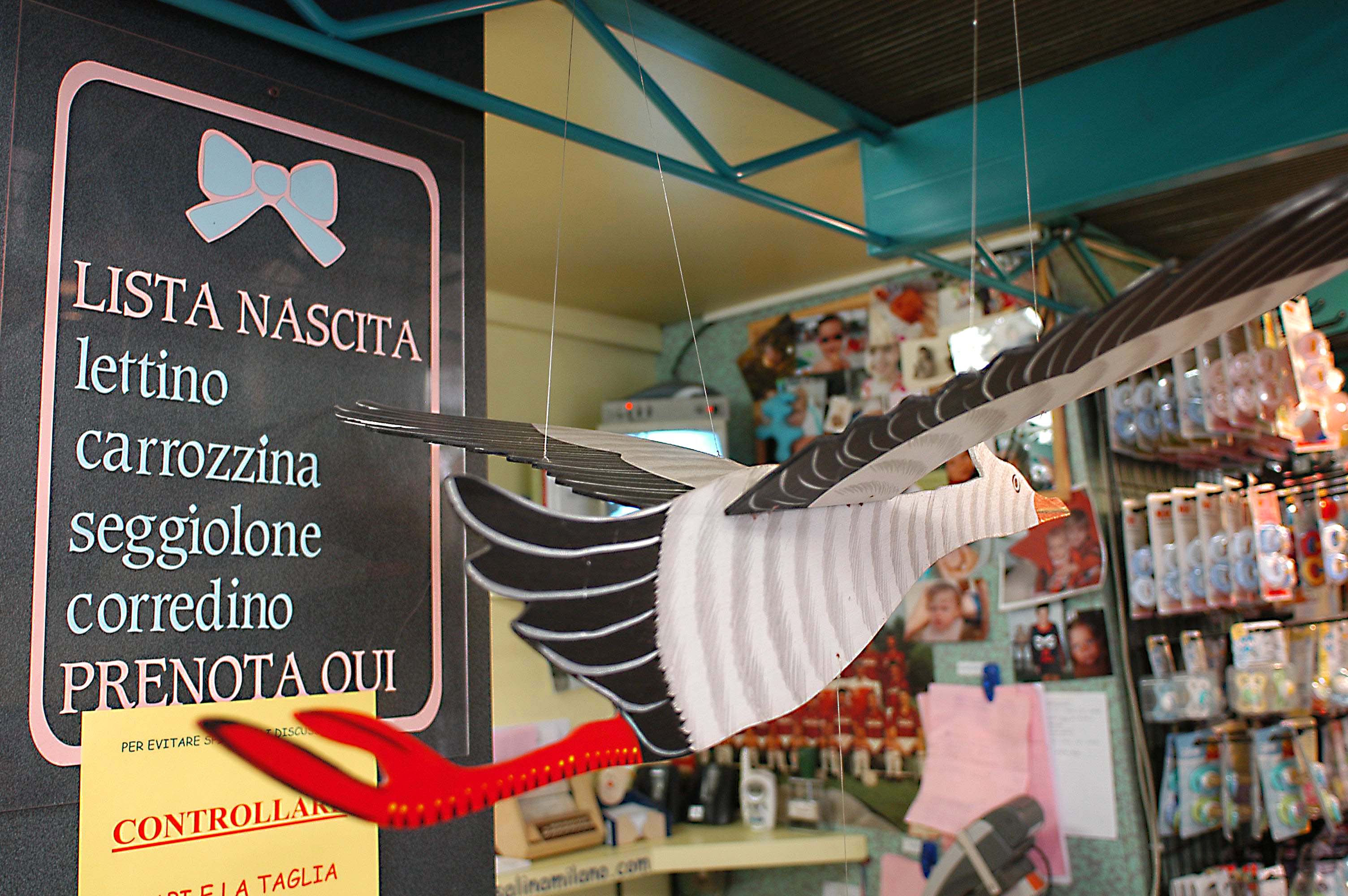 Abbandona neonata col Covid, ora ha una famiglia ma la mamma la rivuole