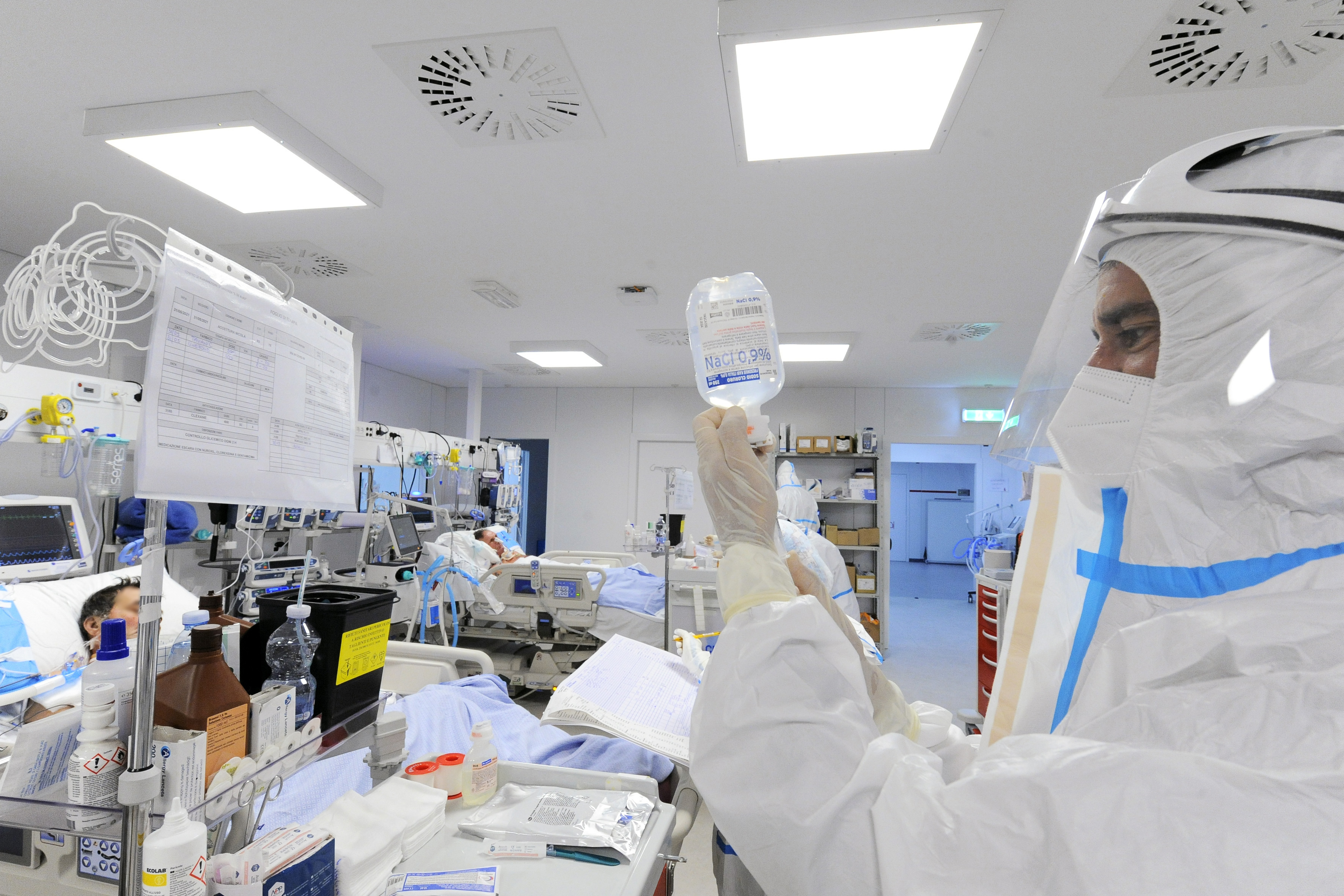 Covid, discesa lenta in Sicilia, oltre soglia terapie intensive e ordinarie